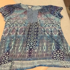 22/24 Avenue short sleeve flowy top